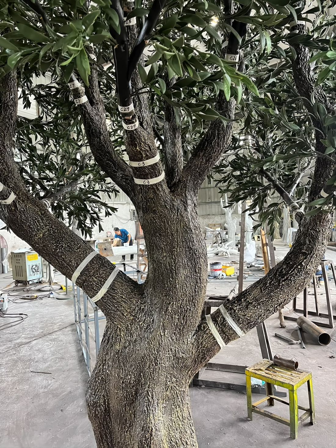 每处枝杈挂编号标签，任何环节都能与图纸对应核验